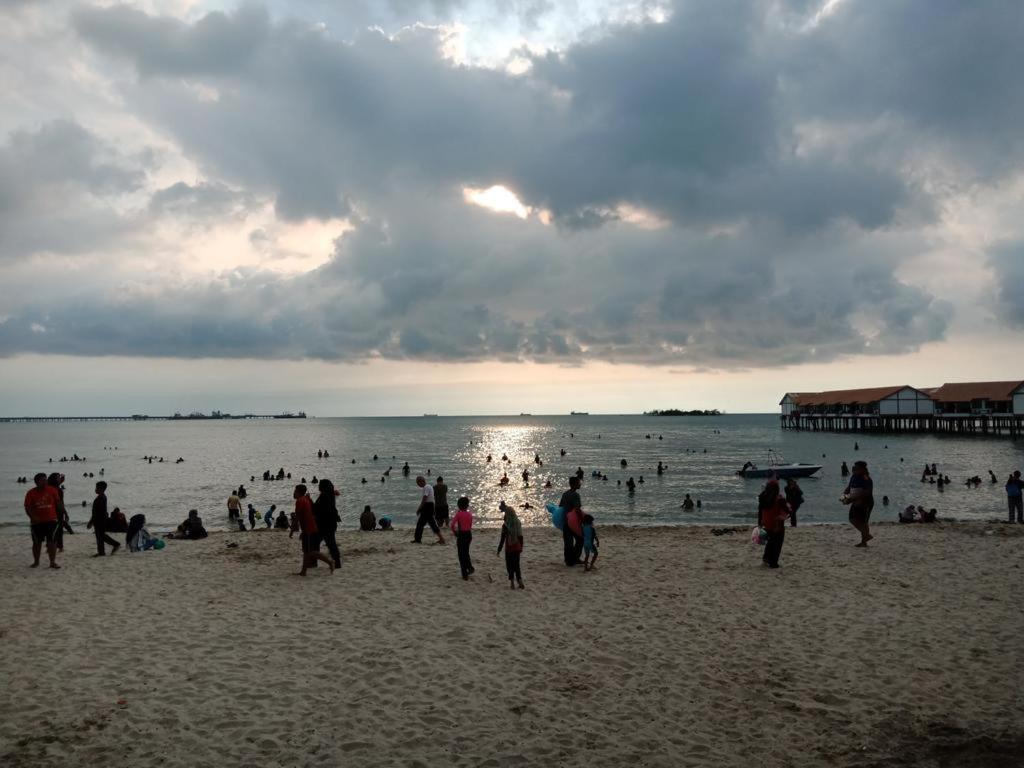 Block B And A Glory Beach Resort 포트딕슨 외부 사진